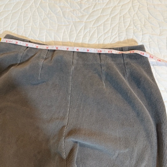 L.L. Bean Women's Straight Leg Pants - grey - Picture 8 of 9